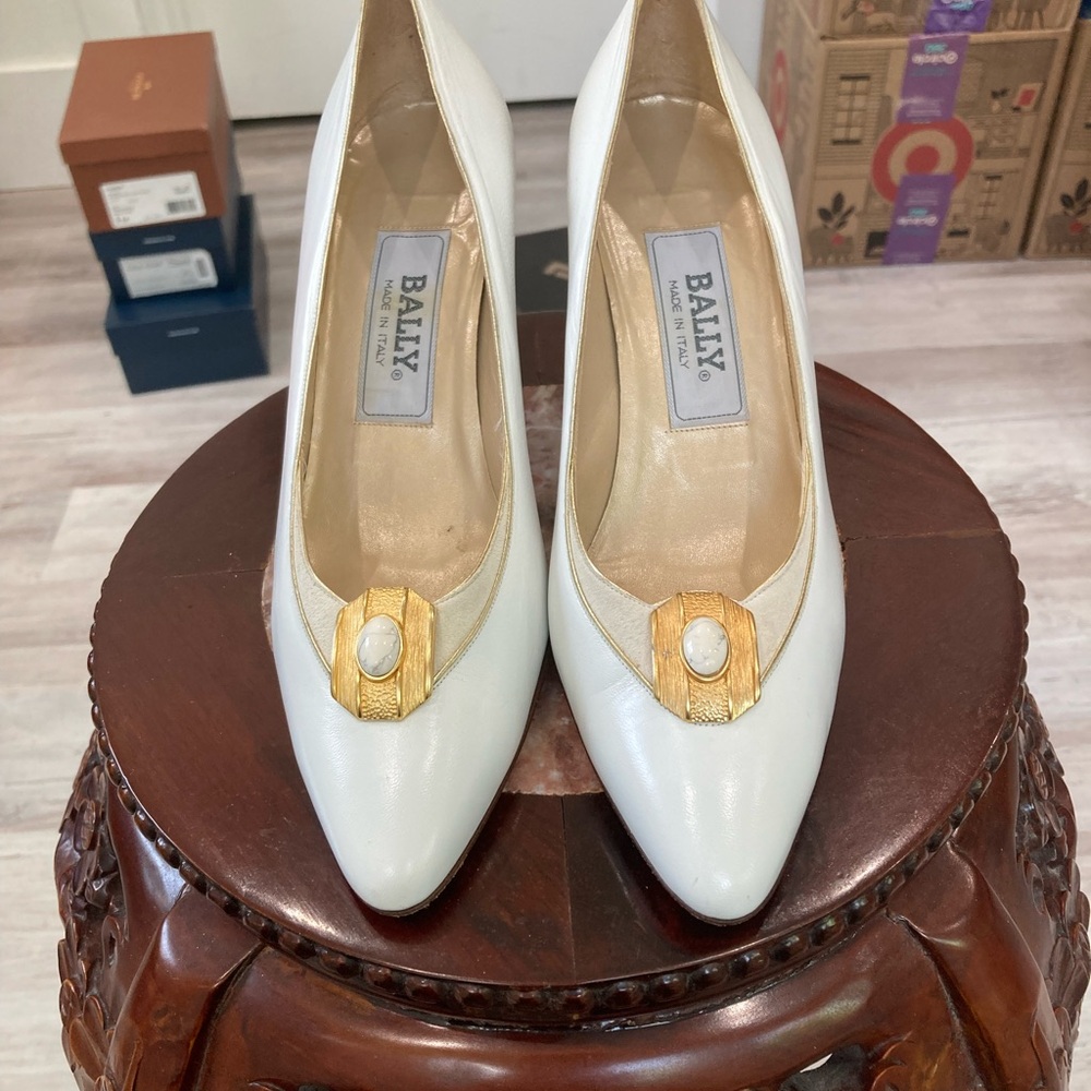 Pre-Loved Bally White Pumps